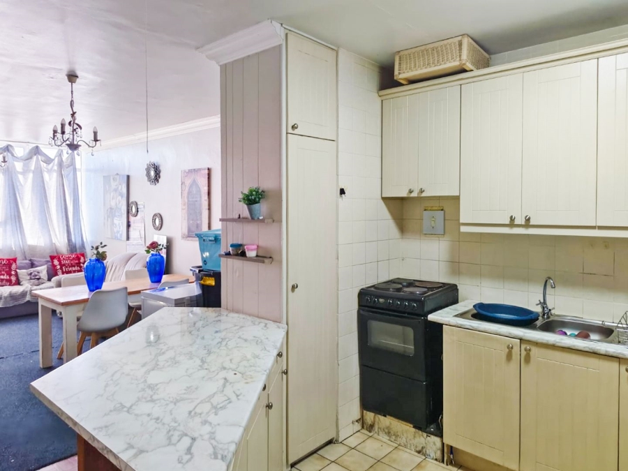 To Let 2 Bedroom Property for Rent in Loevenstein Western Cape